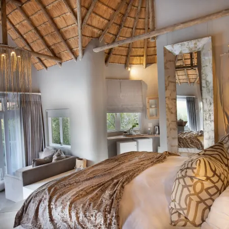 Clifftop Exclusive Safari Hideaway