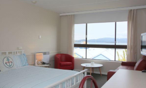 Beauty Point Waterfront Hotel