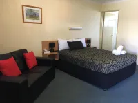 Wondai Colonial Motel & Ivory's Restaurant Hotels in Corndale