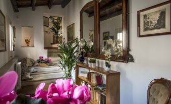 Residence Torremuzza - Charming House in the Heart of Palermo with Lovely View