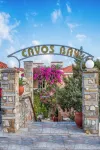 Cavos Bay Hotel & Studios
