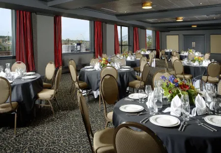 Hotel Julien Dubuque