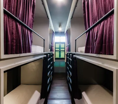 Deluxe Shared Dormitory, Mixed Dorm, Shared Bathroom (8 Beds)