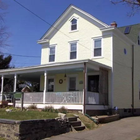 The Stirling House Waterfront Inn Greenport