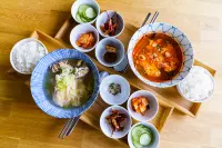 Gapyeong Parotia Waterhouse Hôtels à : District de Gapyeong