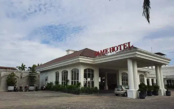 Same Hotel Cepu Hotels in Tambakromo
