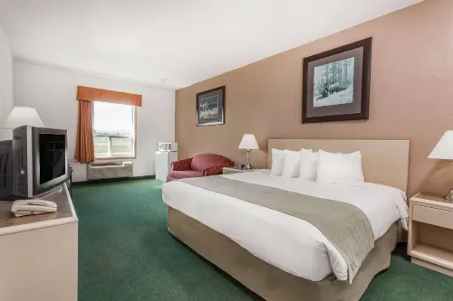Super 8 by Wyndham Pincher Creek AB Hotels in Pincher Creek