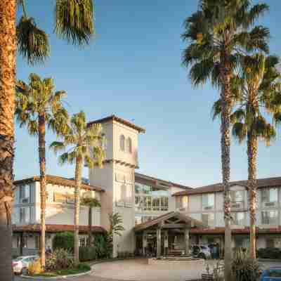 DoubleTree by Hilton Campbell - Pruneyard Plaza Hotel Exterior