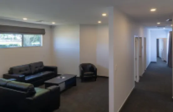 Durham Court Motor Inn