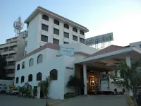 Ramyas Hotels Hotel dekat St. Thomas Mar Thoma Church, Trichy