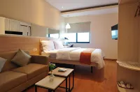 G-Hotel Pontianak Hotels in Darat Sekip