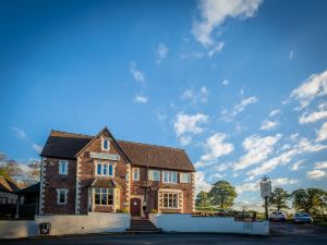 The Beacon & Railway Hotel