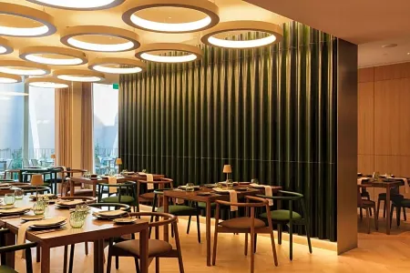 Lumen Hotel & the Lisbon Light Show Отели рядом с достопримечательностью «Graça Convent»