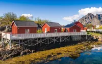 Henningsvær Rorbuer