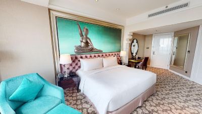 グランド デラックス キングルーム ホテル チプトラ ワールド スラバヤ マネージド by スイス ベルホテル インターナショナルの写真