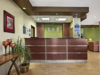 Quality Inn & Suites Hôtels à : Benton Charter Township