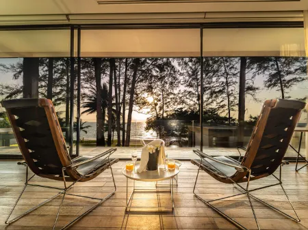 Grand Villa Noi Отели рядом с достопримечательностью «Мост Сарасин»