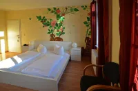 Gästehaus Villa Seraphinum Hotels in 