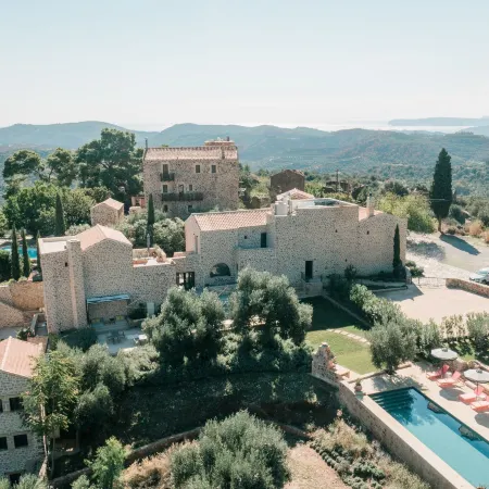 Alistos Hotel