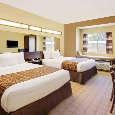 Microtel Inn & Suites by Wyndham Prairie du Chien Hotels near Fort Crawford Museum