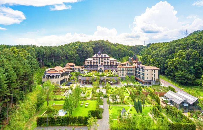 Eden Paradise Hotel