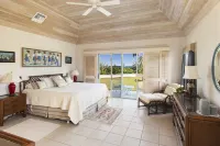 Plage Rose Estate 4 Bedroom Home فنادق في 