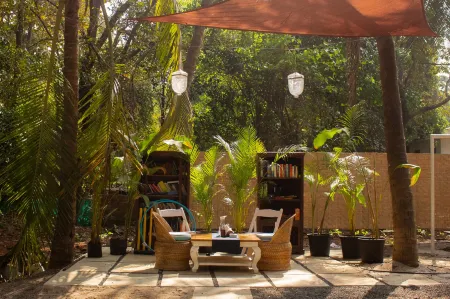 Moonstone Hammock Alibaug Отели рядом с достопримечательностью «Сасаван Бич»