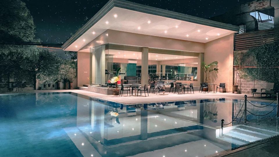 Avenue Suites Hotel