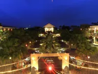 Patria Plaza Hotel Hotels in Kepanjenkidul