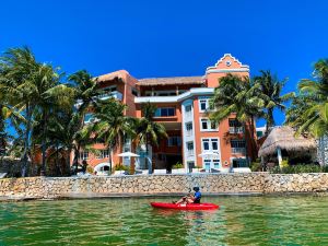 Casa Tortugas Boutique Hotel - Cancun Hidden Gem