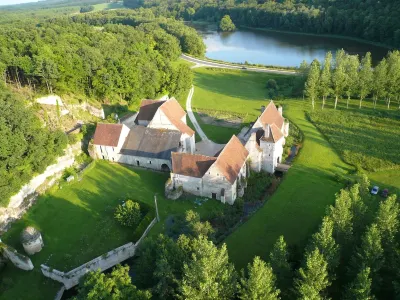科洛瑞城堡修道院