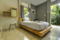 Jeng Tini Guest House