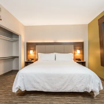 Holiday Inn Express & Suites FREMONT - MILPITAS CENTRAL by IHG