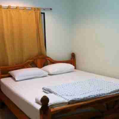 Chuan Chom Guesthouse Rooms