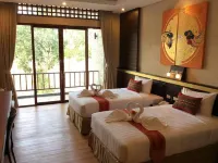 Phurua Sanctuary Resort and Spa Hotels near D-DAY GARDEN