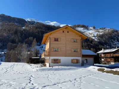 Chalet Molignon Hotels near Col des Vignettes