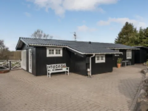 "Ylermi" - 1.5km from the Sea Hotels in Dronningmolle