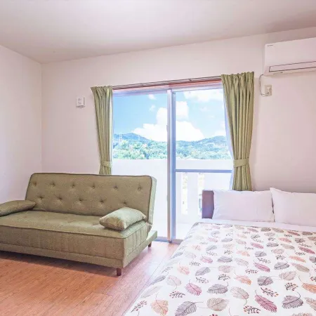 Kariyushi Condominium Resort KIN Yaka Seaside Отели в г. Кин