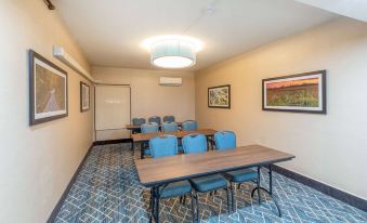 La Quinta Inn & Suites by Wyndham Jonesboro