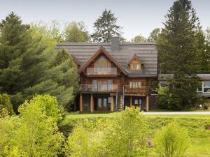 La Maison en Bois Rond