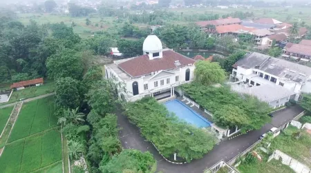 De Jehans Boutique Hotel