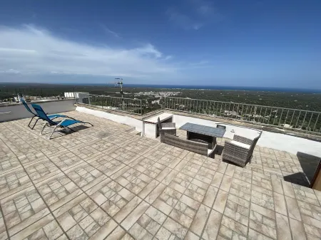 Belvedere with Huge Terrace - Ostuni Center Отели в г. Остуни