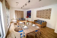 Gulf Suites Hotel Amwaj - Завтрак