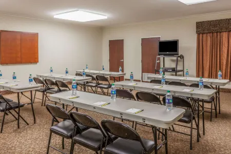 Super 8 by Wyndham Hillsboro TX