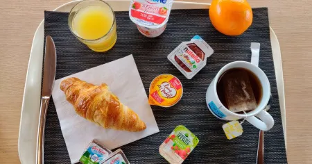 Kyriad Geneve - Saint Genis Pouilly Отели в г. Превессен-Моэн