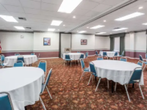 Days Inn & Suites by Wyndham Port Richey Hotels in Pasco County