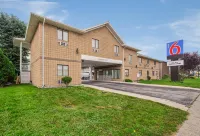 Motel 6 Windsor, on