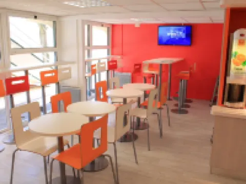 南瓦朗斯普瑞米爾經典酒店 得弘酒店