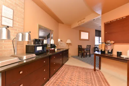 Americas Best Value Inn & Suites Victoria Отели рядом с достопримечательностью «Риверсайд Стадиум»