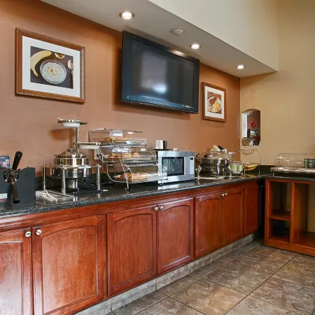 Best Western I-5 Inn  Suites
